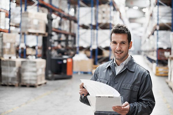 Mitarbeiter in der Logistikabteilung